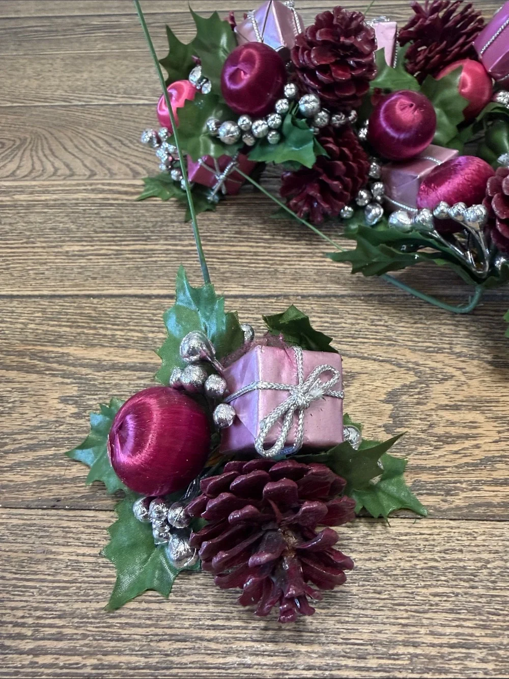 (11) VTG Festive Berry Pink Holiday Floral Craft Pieces Pinecone Pink Present